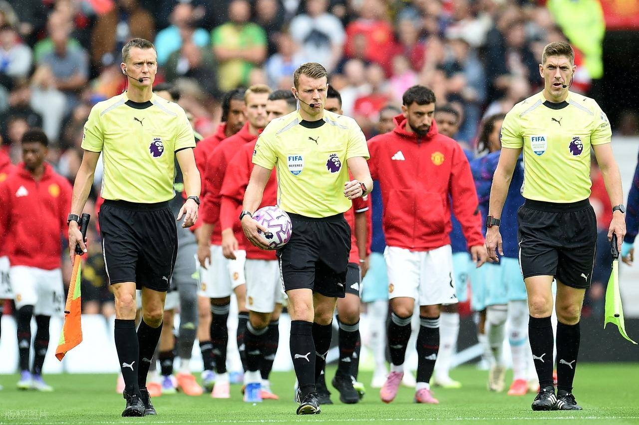 英超联赛：曼联憾平伯恩茅斯的背后，藏着多少不可告人的秘密？